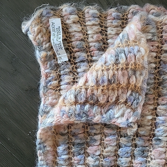Vintage Italian Made Wool Scarf For Abraham and Strauss Peach Gray Pink White - Picture 5 of 6